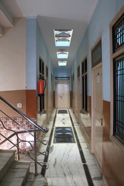 Krishnam Guest House Mathura Buitenkant foto
