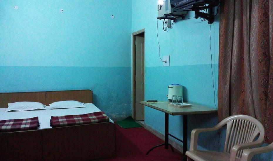 Krishnam Guest House Mathura Buitenkant foto